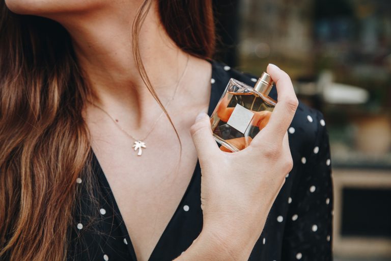 Qual Perfume Usar Veja Como Escolher A Sua Fragr ncia De Acordo Com A